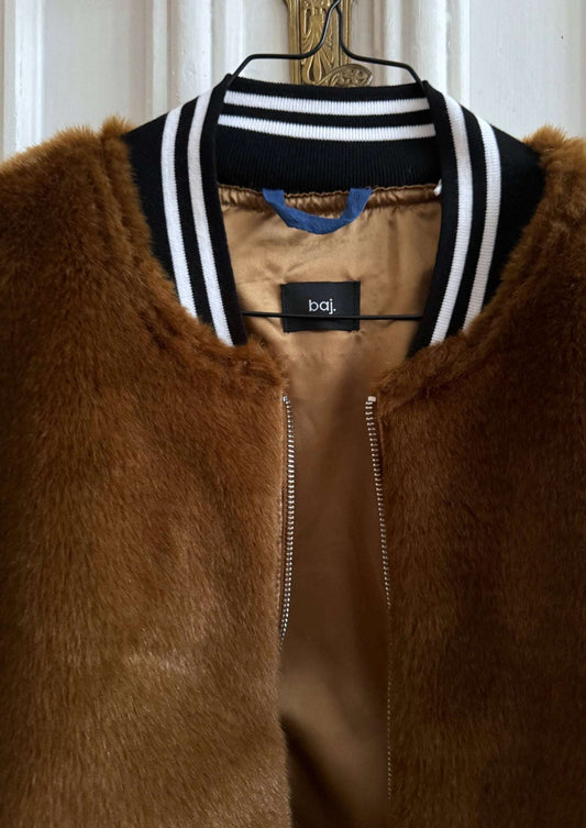 Fake Fur Bomber "BROW." - baj.